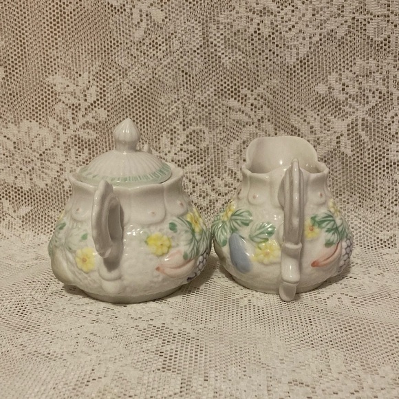 Vintage Porcelain Sugar and Creamer Set with Fruit and Flower Motif - Picture 3 of 7